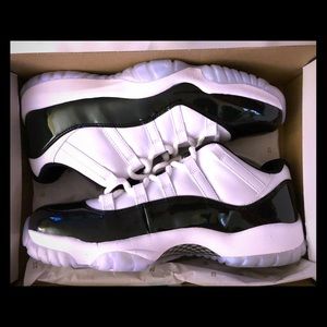 Air Jordan 11 Retro Low - never worn!!!